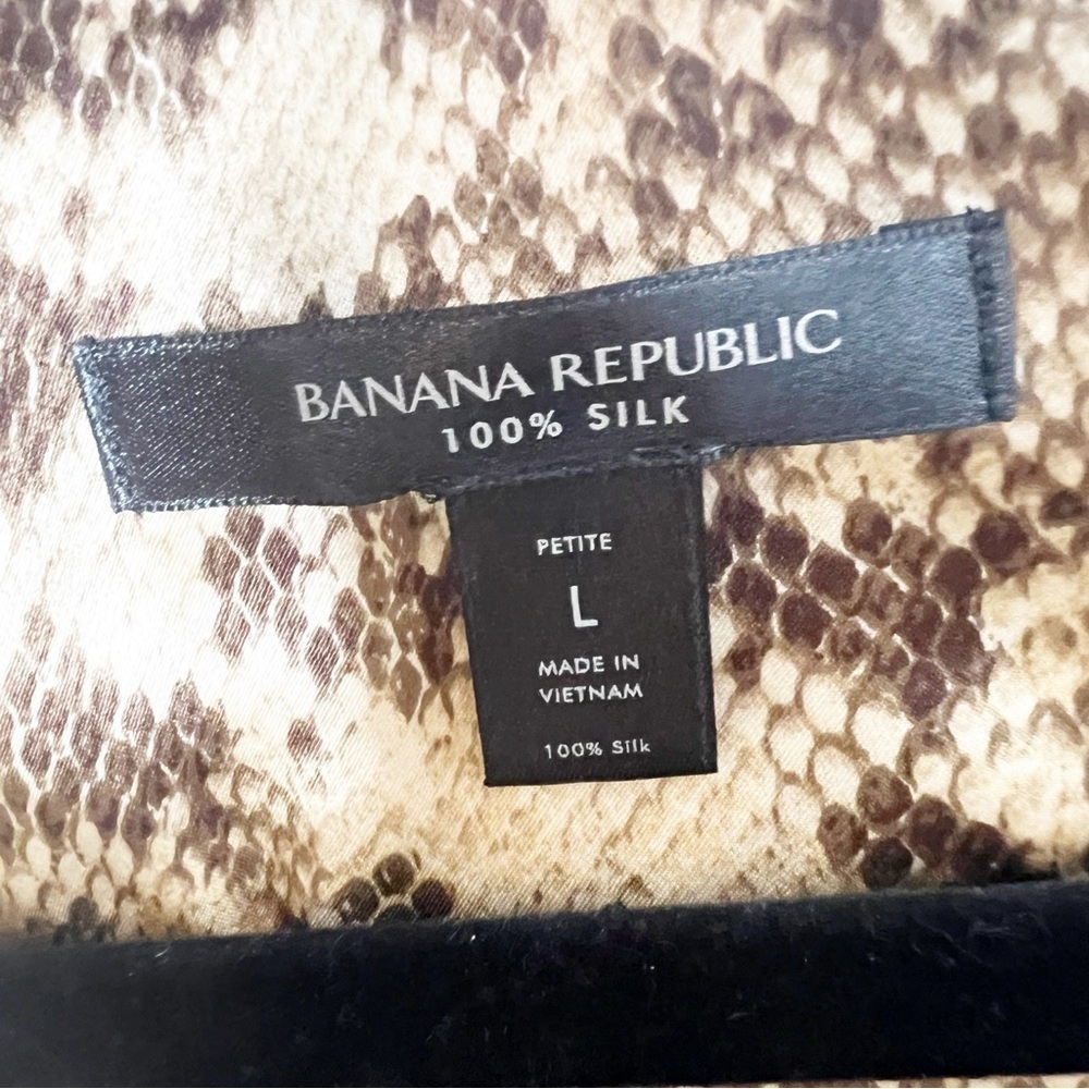 Banana Republic 100% Silk Python Snake Print Butt… - image 3